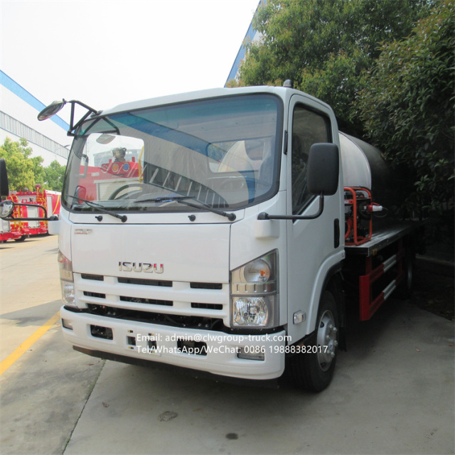 Isuzu 190hp 6 wheeler 5000l -6000l asphalt bitumen tank truck