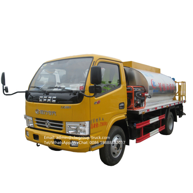 Dongfeng small road repair asphalt distributor truck for sale