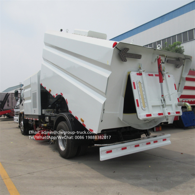 Isuzu wash street cleaning road sweeper truck