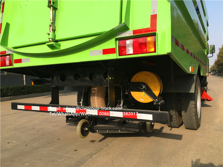 sinotruk howo road sweeping brush sweeper truck