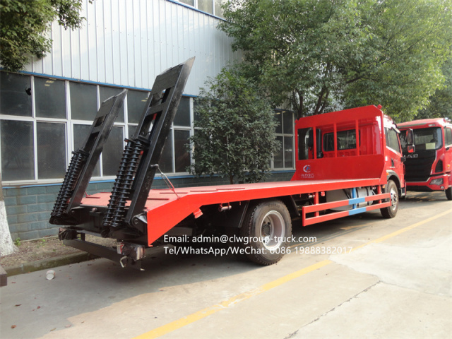 FAW 4x2 new 15tons low bed self loading truck with boom flatbed