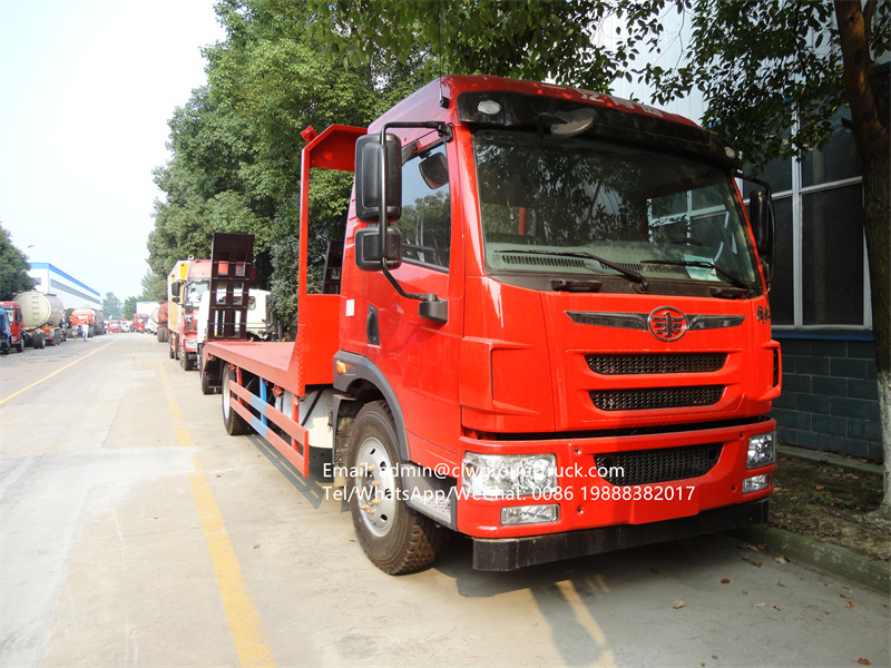 FAW 4x2 new 15tons low bed self loading truck with boom flatbed