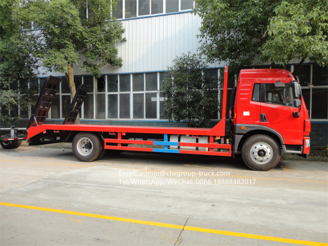 FAW 4x2 new 15tons low bed self loading truck with boom flatbed