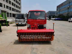 Isuzu 3 cubic meters street sprinkler with snow removel