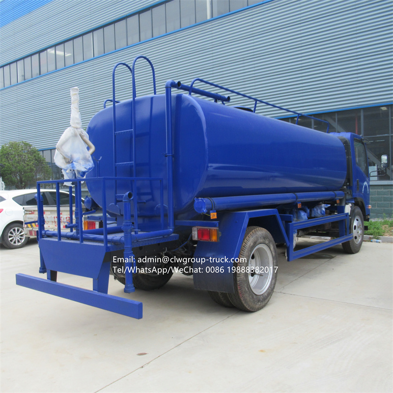 Isuzu 4x2 new 8 tons drinking water tanker irrigation sprinkler truck for sale