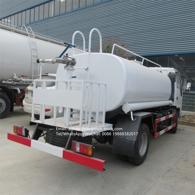 Isuzu 1200 gallons water truck dimensions