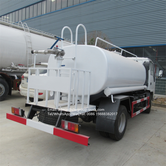 Isuzu 1200 gallons water truck dimensions