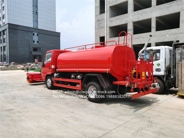 Isuzu 3 cubic meters street sprinkler with snow removel
