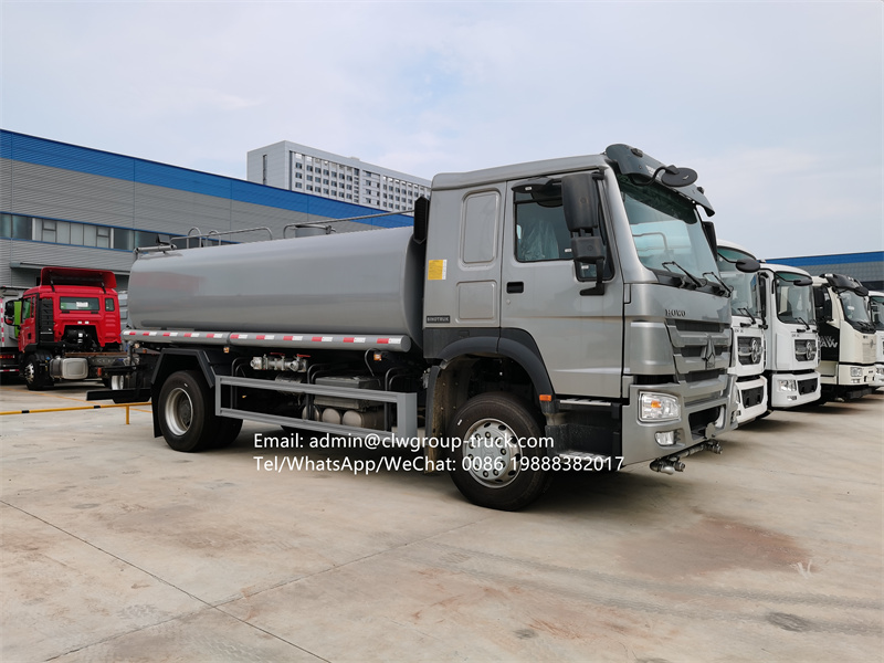 Sinotruk howo 4000 gallon stainless steel water tank cistern truck