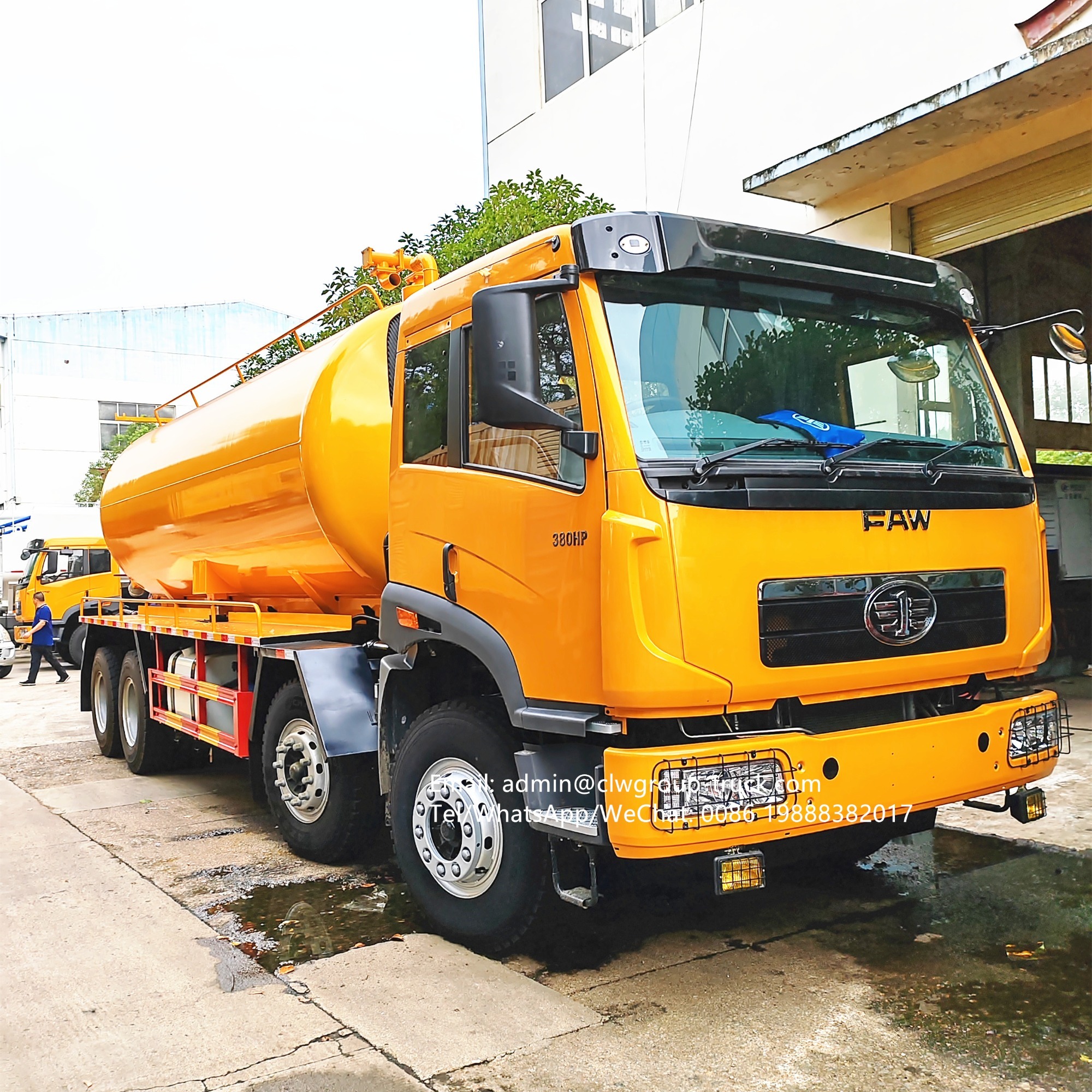 FAW 8x4 25m3 toilet waste gully bowser vaccum sewage cesspit emptier truck for sale