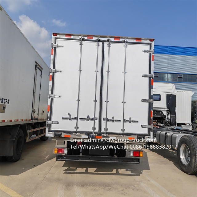 Isuzu 130hp 5m van light duty live chickens box refrigerated truck,Chengli Special Automobile Co.,Ltd,new isuzu 130hp transport live chickens light duty refrigerated truck