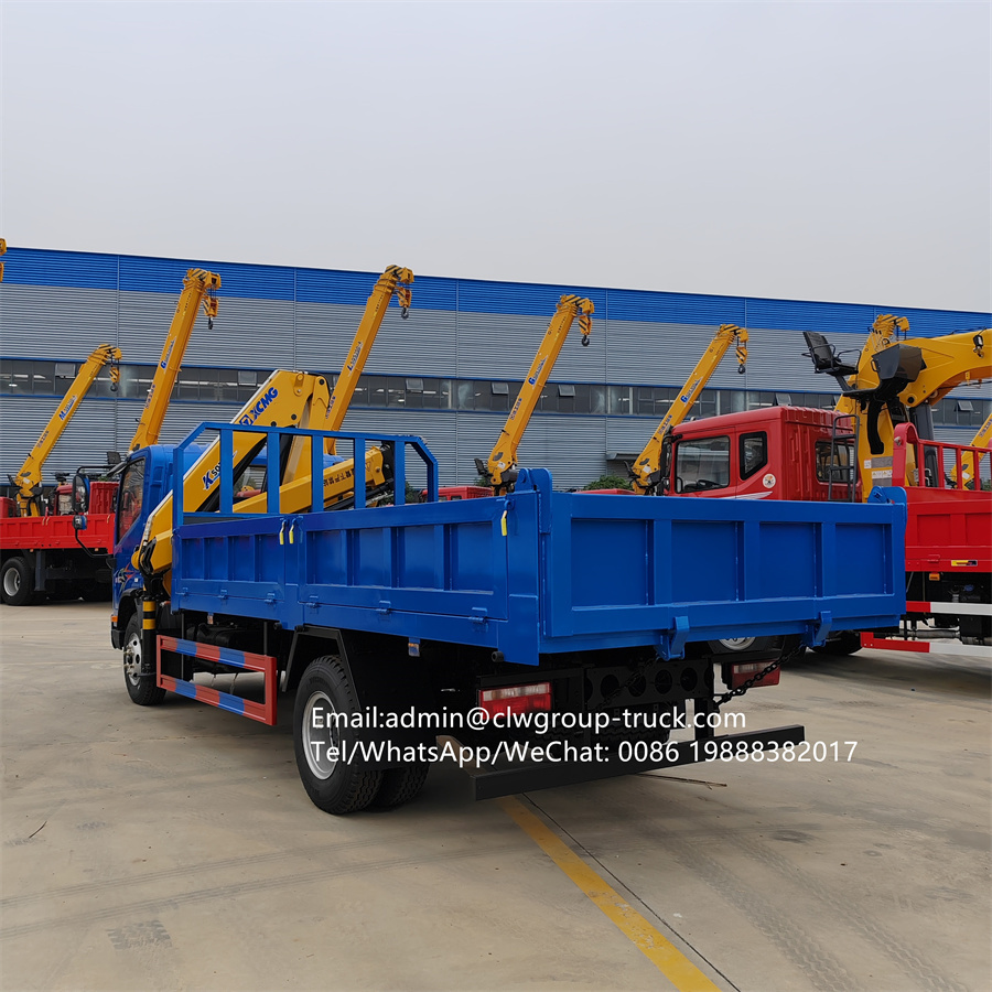 FAW right hand drive 130hp hydraulic folding knuckle boom 2 tons 3.2tons,Chengli Special Automobile Co.,Ltd,FAW RHD 3.2tons 2 tons hydraulic lifting knuckle foldable truck crane