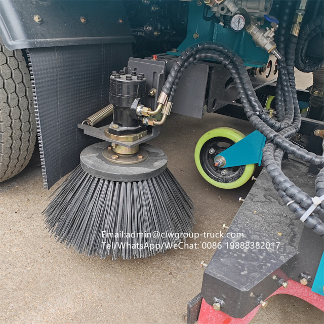 Dongfeng vacuum tanker street cleaner dust suction truck,Chengli Special Automobile Co.,Ltd,Dongfeng  vacuum cleaner brush street washing dust collection truck