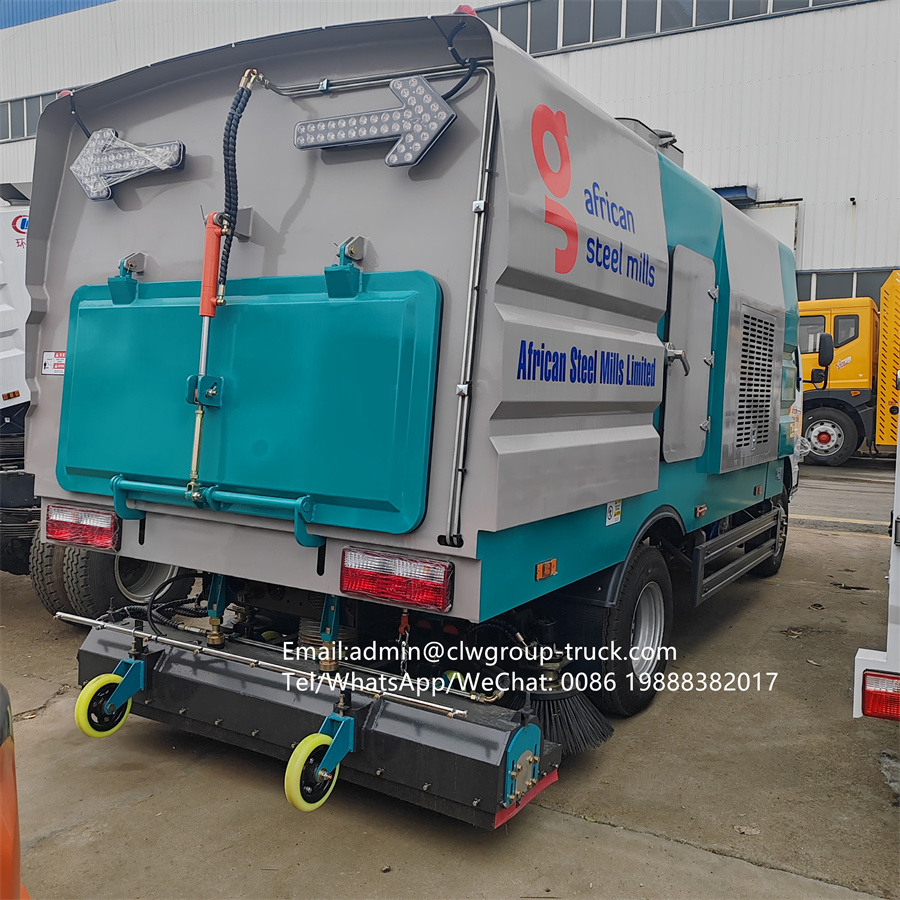 Dongfeng vacuum tanker street cleaner dust suction truck,Chengli Special Automobile Co.,Ltd,Dongfeng  vacuum cleaner brush street washing dust collection truck