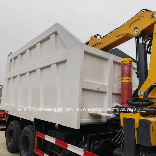 CLW heavy duty knuckle boom tipper truck with gripper for iron scrap,Chengli Special Automobile Co.,Ltd,CLW dump tipper box with knuckle bom gripper folding truck crane