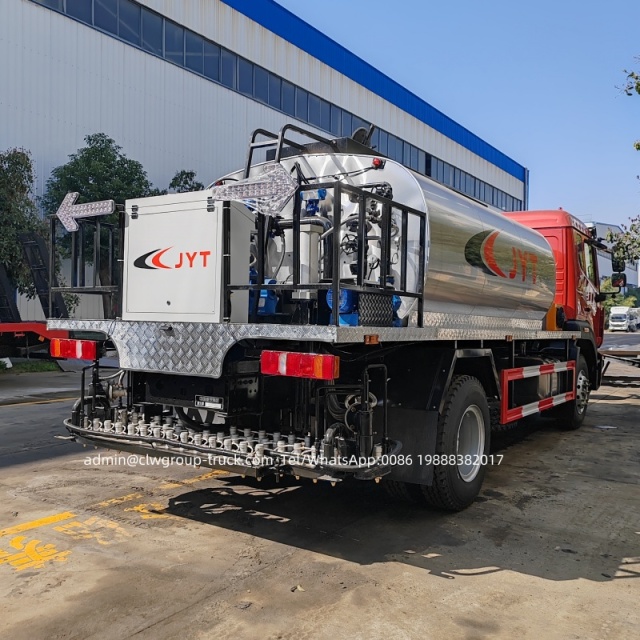 Sinotruk 12tons bitumen bowser hot asphalt distributor truck,Chengli Special Automobile Co.,Ltd,Sinotruk howo bitumen pump heater sprayer liquid asphalt truck