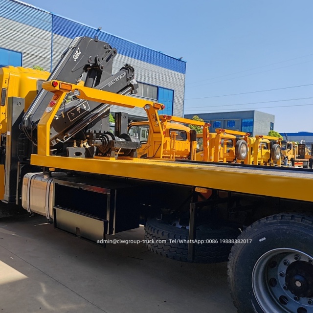 Isuzu flatbed tow truck with knuckle boom crane 8 tons,Chengli Special Automobile Co.,Ltd,Isuzu 6x4 sliding platform recovery flatbed truck with crane for sale