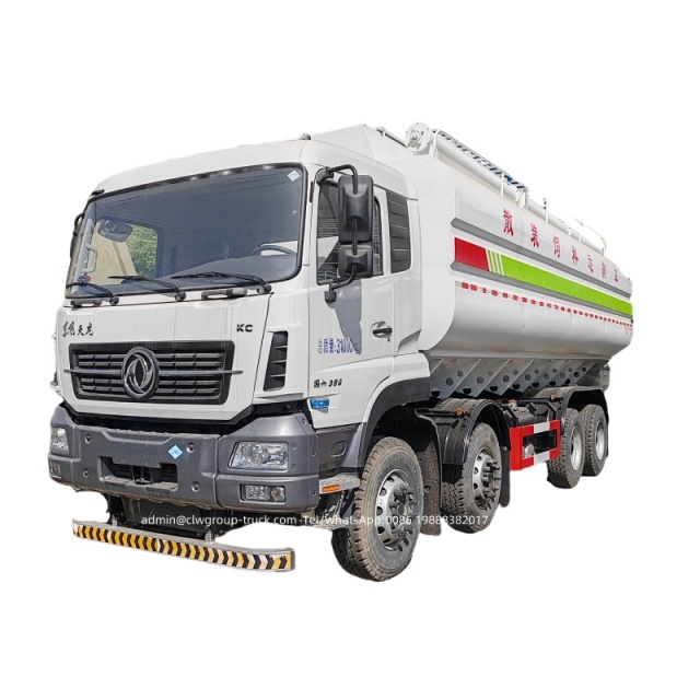 feed truck with auger