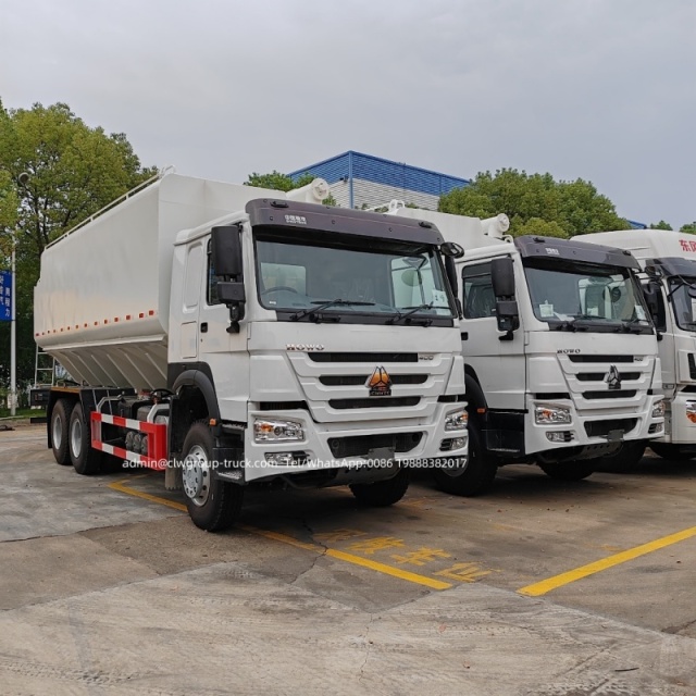 feed transport truck