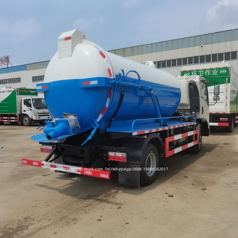 small size cesspool emptier