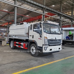 sinotruk howo vacuum tank with jetting truck