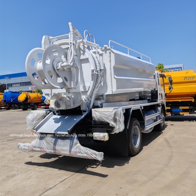 sino vacuum truck