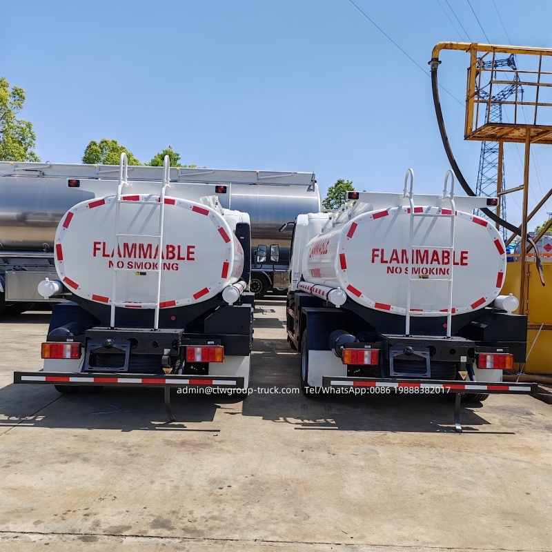 Sinotruk truck with fuel tank 3000 litres cooking oil transportation,Chengli Special Automobile Co.,Ltd,Sinotruk 5000l fuel tanker with pump gasoline small oil bowser truck
