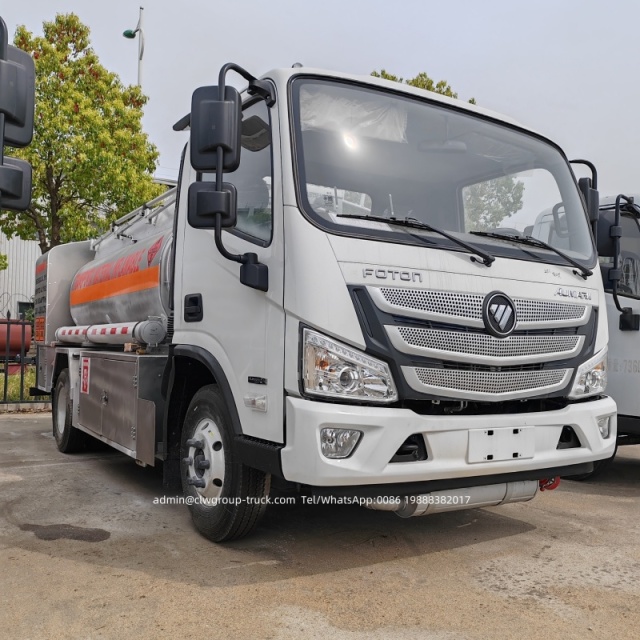 fuel tankers trucks with hoses
