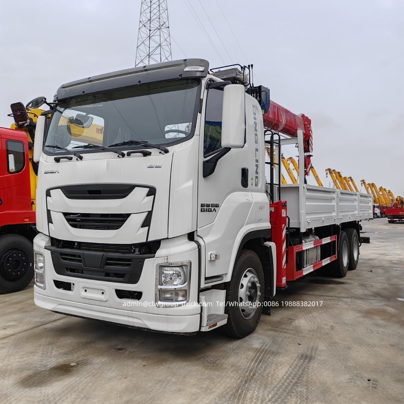 isuzu telescopic boom truck