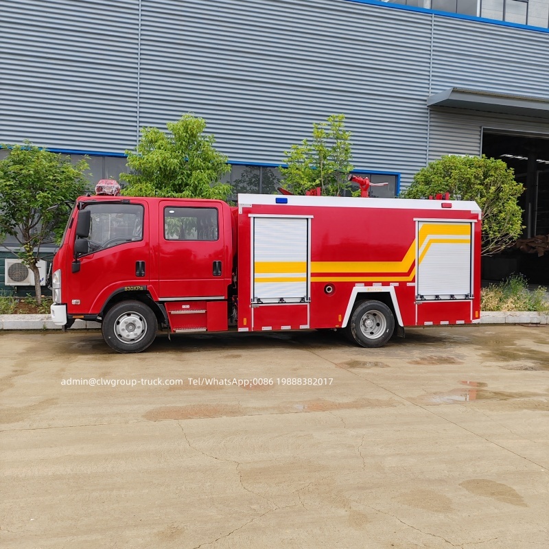 mini isuzu fire tanker truck