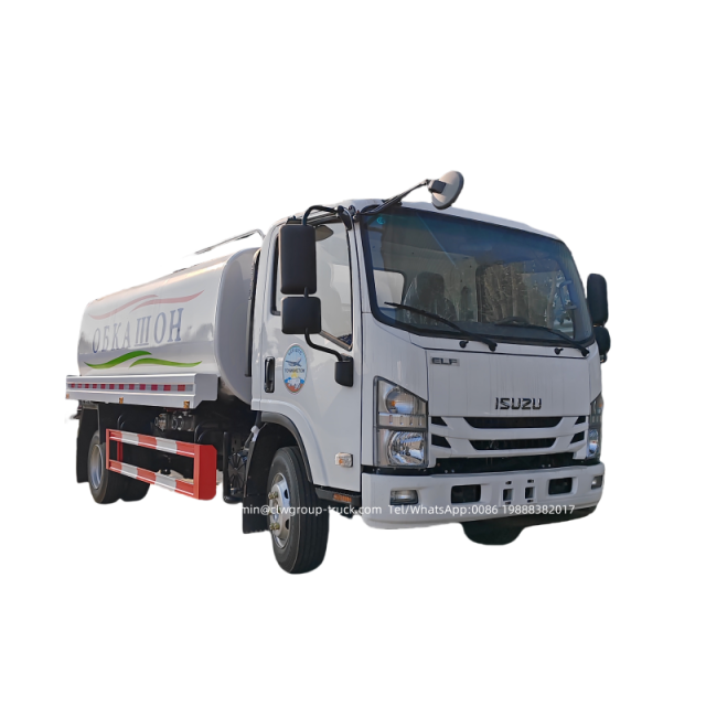 isuzu water truck