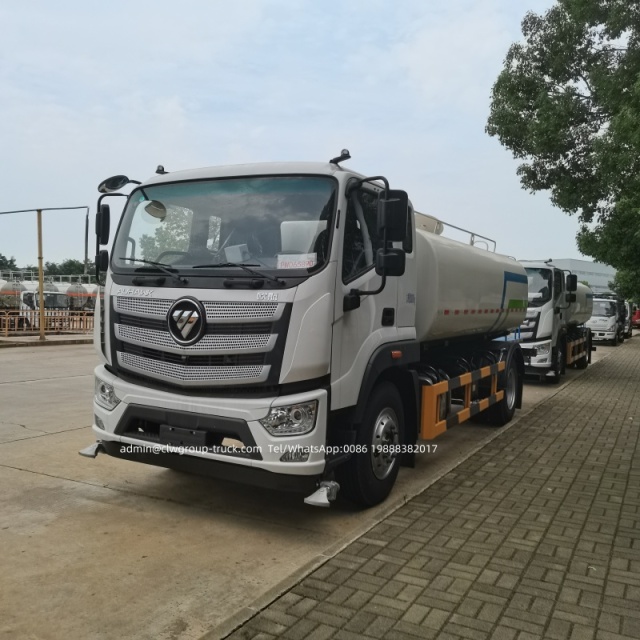 water spray truck body