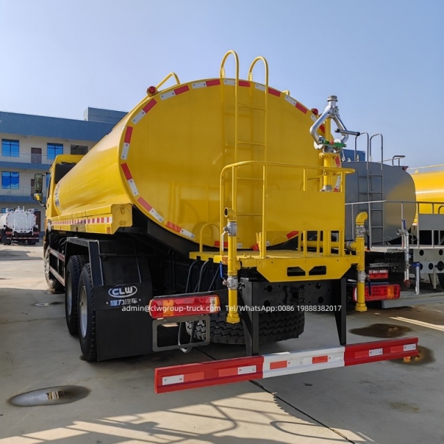 howo water bowser truck