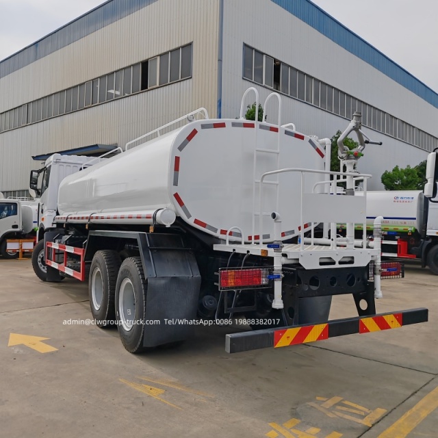 FAW 8x4 30,000litres water sprinkler 25tons truck,Chengli Special Automobile Co.,Ltd,FAW 8x4 12 wheeler 35000 liters garden spraying tanker truck