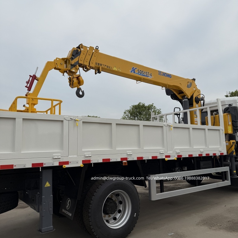 self loading crane truck mounted clamshell 