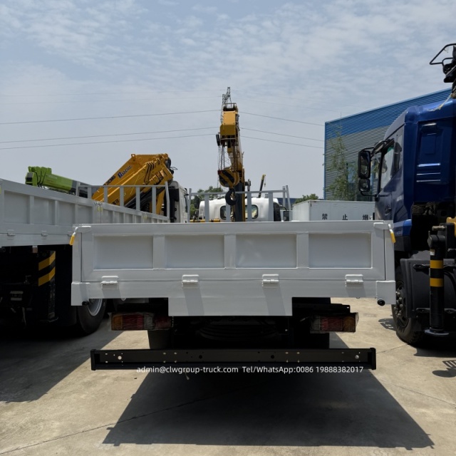 light self loading truck mounted crane