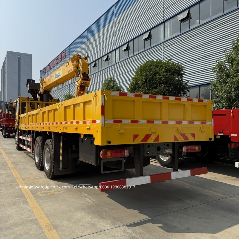 sinotruk howo dump truck with crane