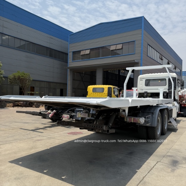 flat bed towing wrecker truck