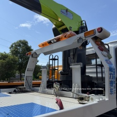 tow truck wrecker with arm crane