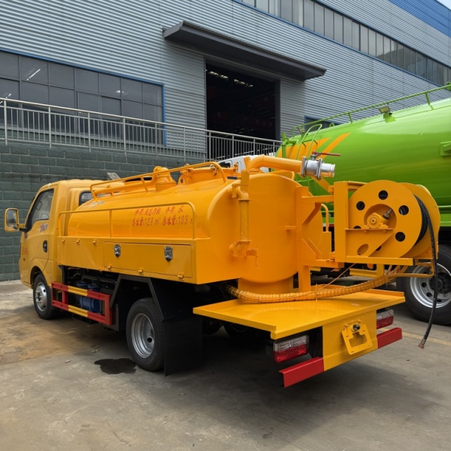 Dongfeng 4x2 2tons small vacuum pump sewage tanker drain jetter water combined jetting sewer cleaning truck for sale,Chengli Special Automobile Co.,Ltd,Dongfeng mini small vacuum tanker 2m3 truck mounted sewer jetter
