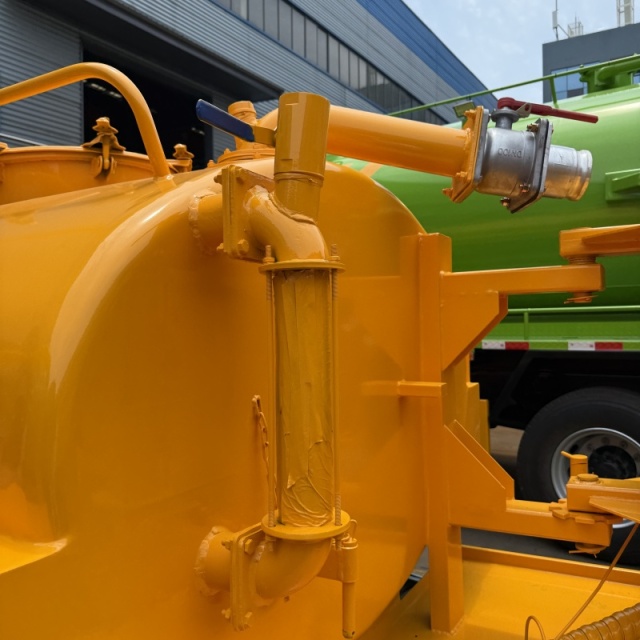 Dongfeng 4x2 2tons small vacuum pump sewage tanker drain jetter water combined jetting sewer cleaning truck for sale,Chengli Special Automobile Co.,Ltd,Dongfeng mini small vacuum tanker 2m3 truck mounted sewer jetter