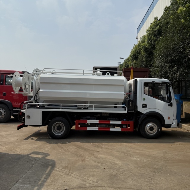 Dongfeng 5 tons high pressure sewer and drain cleaning vacuum liquid waste 5cbm fecal sucker combination drainage maintenance truck,Chengli Special Automobile Co.,Ltd,Dongfeng 5 tons high pressure sewer and drain cleaning vacuum liquid waste 5cbm fecal sucker combination drainage maintenance truck