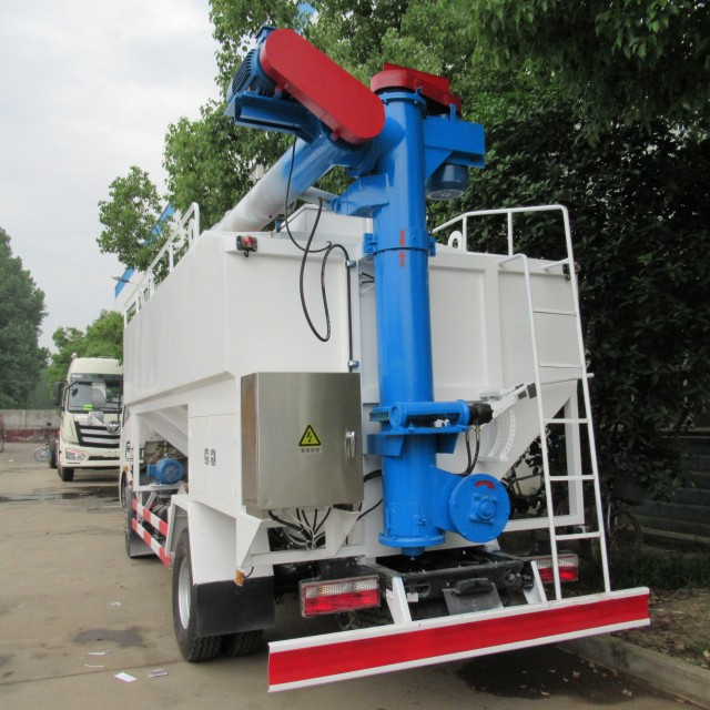 chicken feed bulker