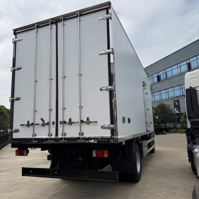 Isuzu 6x4 10wheeler 20tons frozen drink food transportation cold chain vehicle cargo truck,Chengli Special Automobile Co.,Ltd,Isuzu 6x4 20tons 25tons mobile frozen drink freezer van cold chain truck