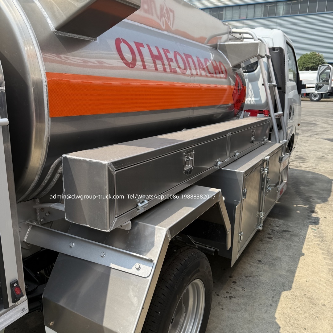 Dongfeng mini gasoline aluminum alloy tanker 2000litres fuel truck with pump and dispenser,Chengli Special Automobile Co.,Ltd,Dongfeng mini gasoline aluminum alloy tanker with pump and dispenser for refueling