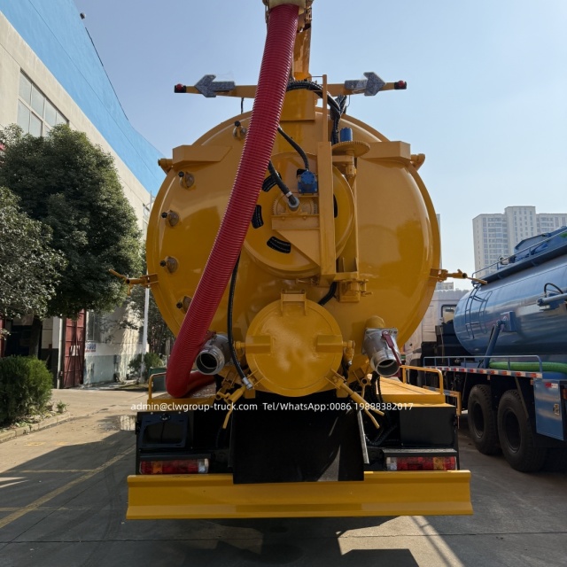 Foton 8x4 12 wheeler 30m3 35m3 vacuum cleaning and suction truck,Chengli Special Automobile Co.,Ltd,Foton 8x4 vacuum tanker pump pressure cleaning and sewage suction truck