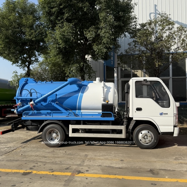 ISUZU 130hp 4000litres vacuum cleaner sewage suction truck,Chengli Special Automobile Co.,Ltd,Isuzu 4cbm drain cleaning vacuum pump sewer sucker sewage suction truck