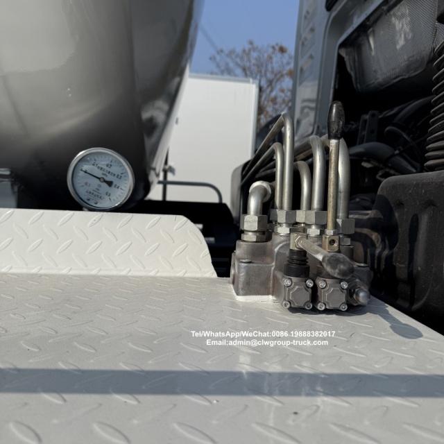 Sinotruk howo 18000l 20000 litres truck mounted hydro vacuum excavation truck,Chengli Special Automobile Co.,Ltd,Sinotruk howo vacuum tanker hydro pump pressure jet excavation truck for sale