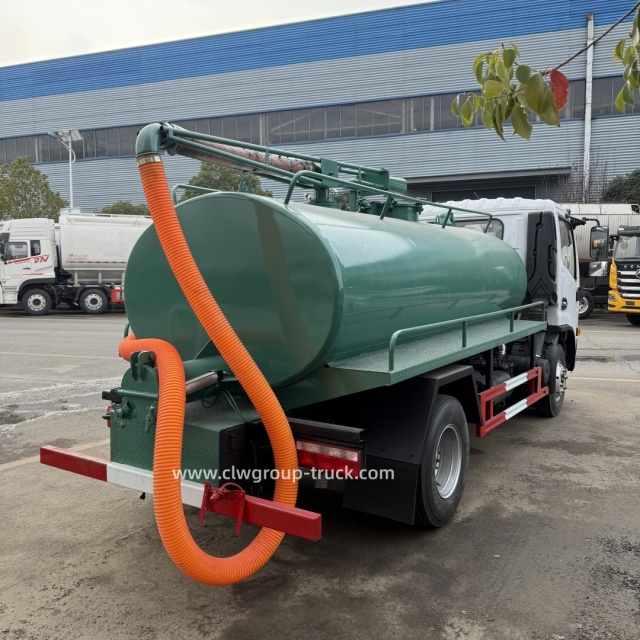 dongfeng 4X2 5cbm 6cbm 8cbm Vacuum Sewage Fecal liquid waste toilet water Suction Truck,Chengli Special Automobile Co.,Ltd,Dongfeng 5000litres toilet water septic tanker fecal suction sewage truck