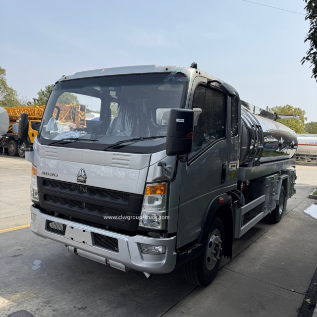 Sinotruk howo 6cbm 8cbm Aluminum Alloy mirror face Steel Oil tank  Fuel Dispenser truck,Chengli Special Automobile Co.,Ltd,Sinotruk 4x2 6cbm 8cbm 10cbm mirror face  aluminum alloy refueling truck